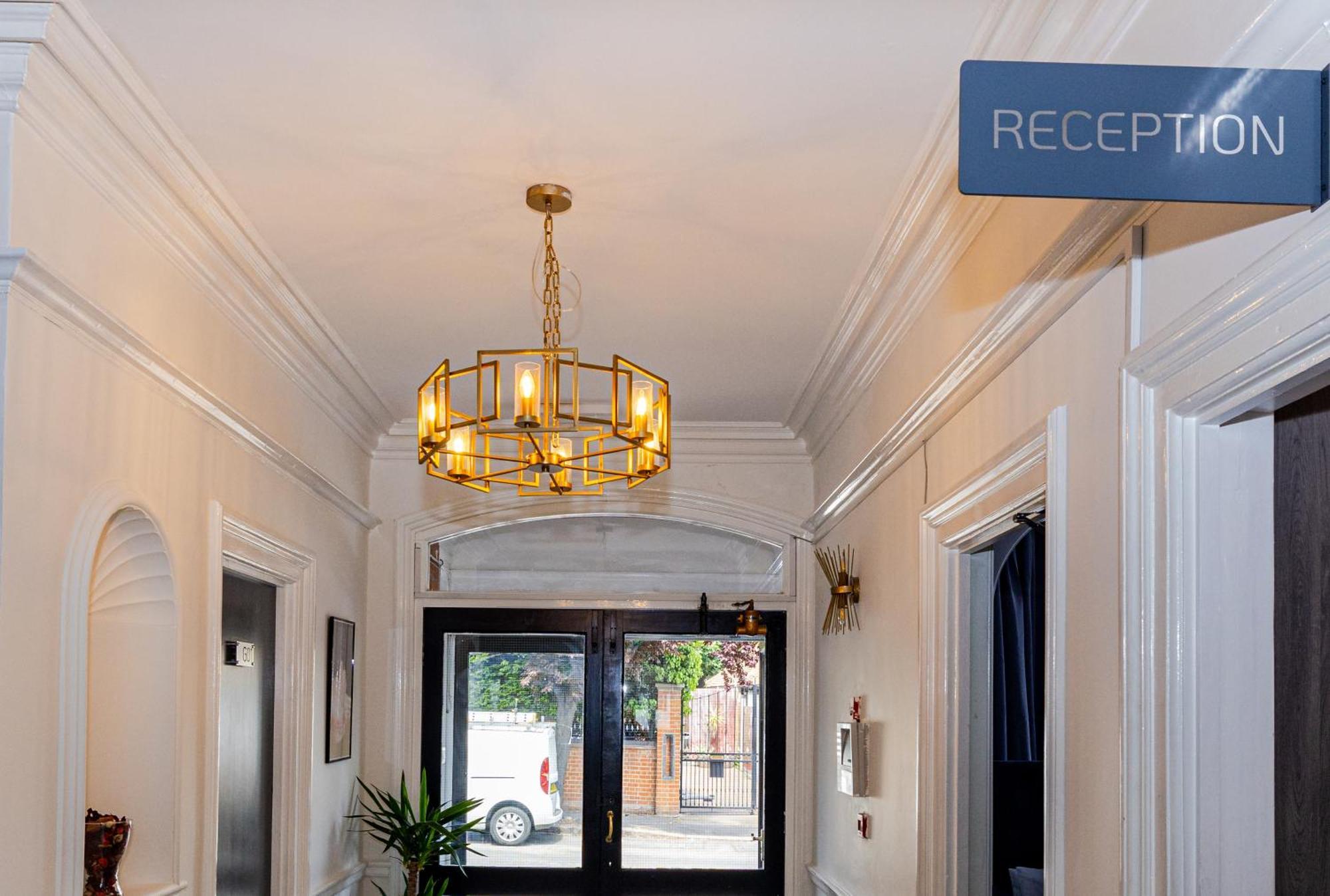 Woodford Hotel London Eksteriør bilde