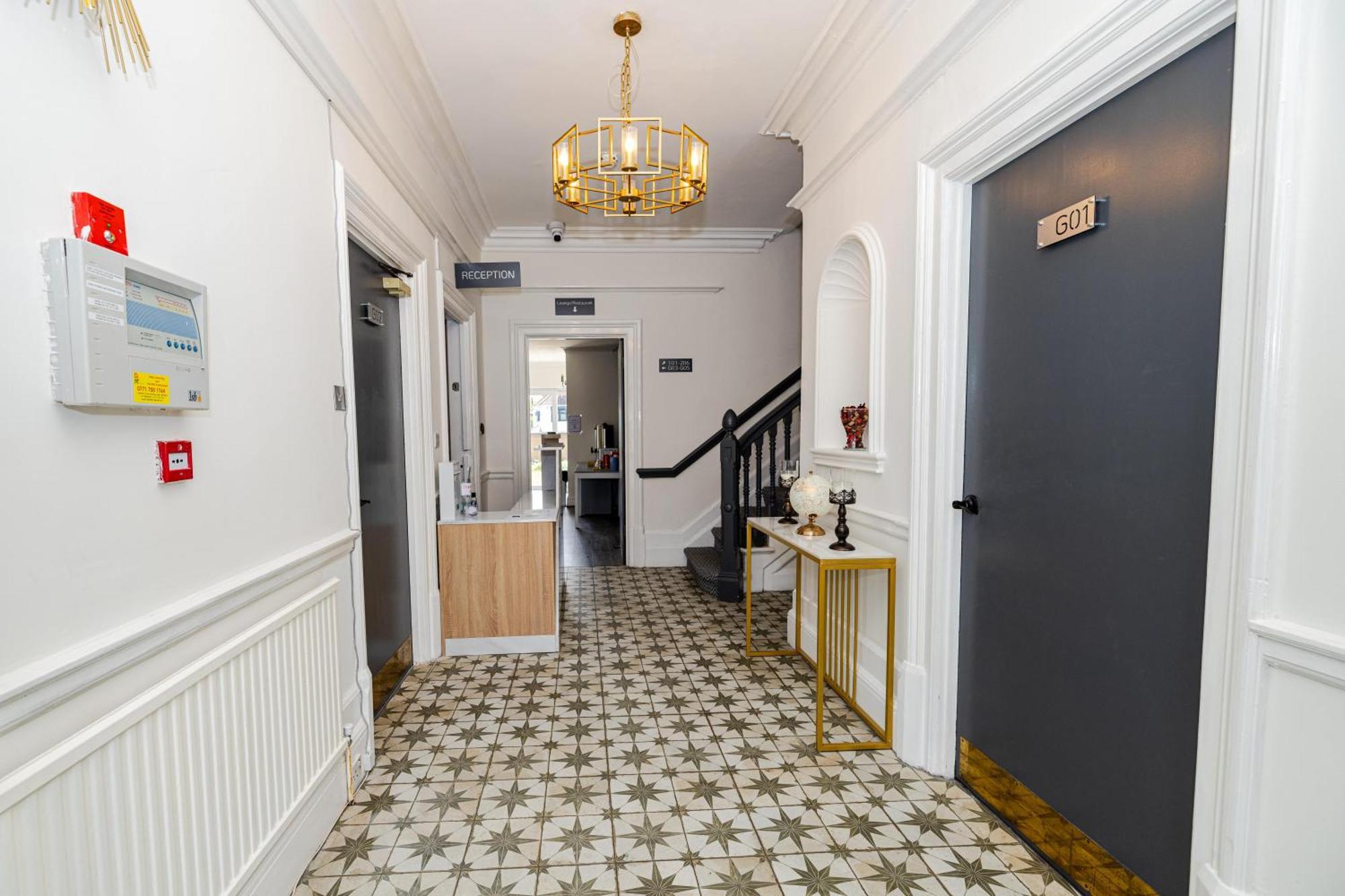 Woodford Hotel London Eksteriør bilde