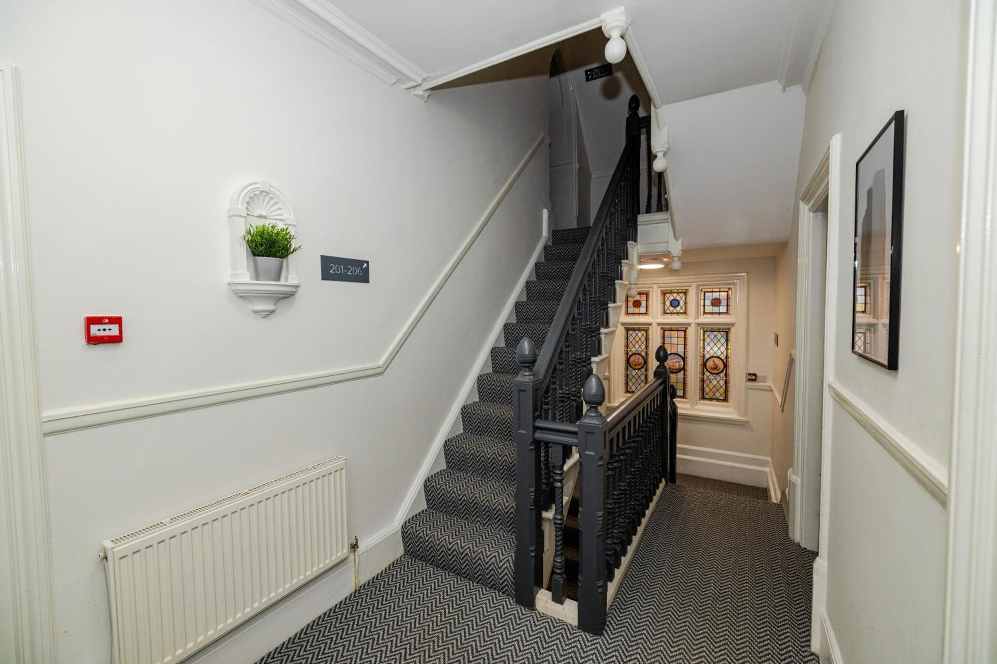 Woodford Hotel London Eksteriør bilde